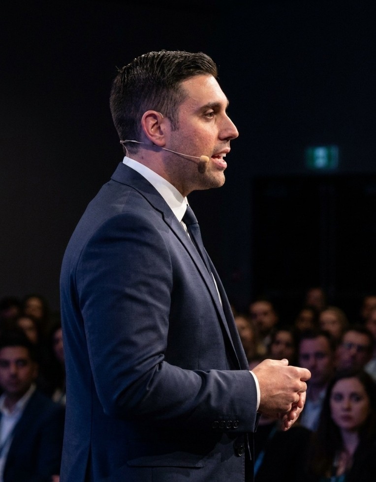 Jonatan Fernando Terrados Carrera, Consultor Profesional